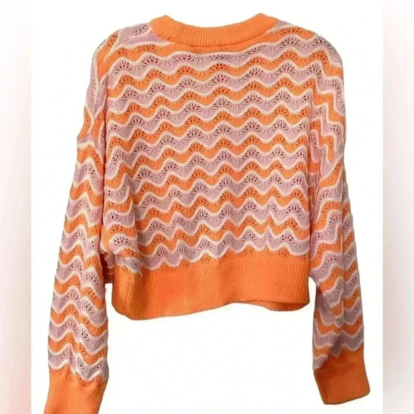 Divided fan / scallop Eyelets knit Cropped Sweater Size Medium orange/pink/white - Picture 4 of 7
